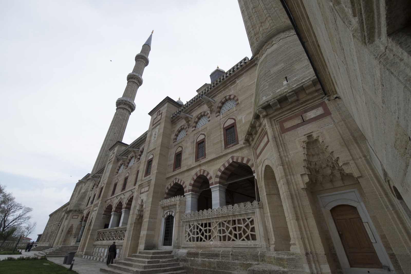 Selimiye Mosque’s west façade and a minaret in Edirne, photographed in April 2017.